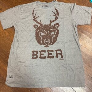 Brew City Beer Bear Graphic Pop Top T-shirt - like new